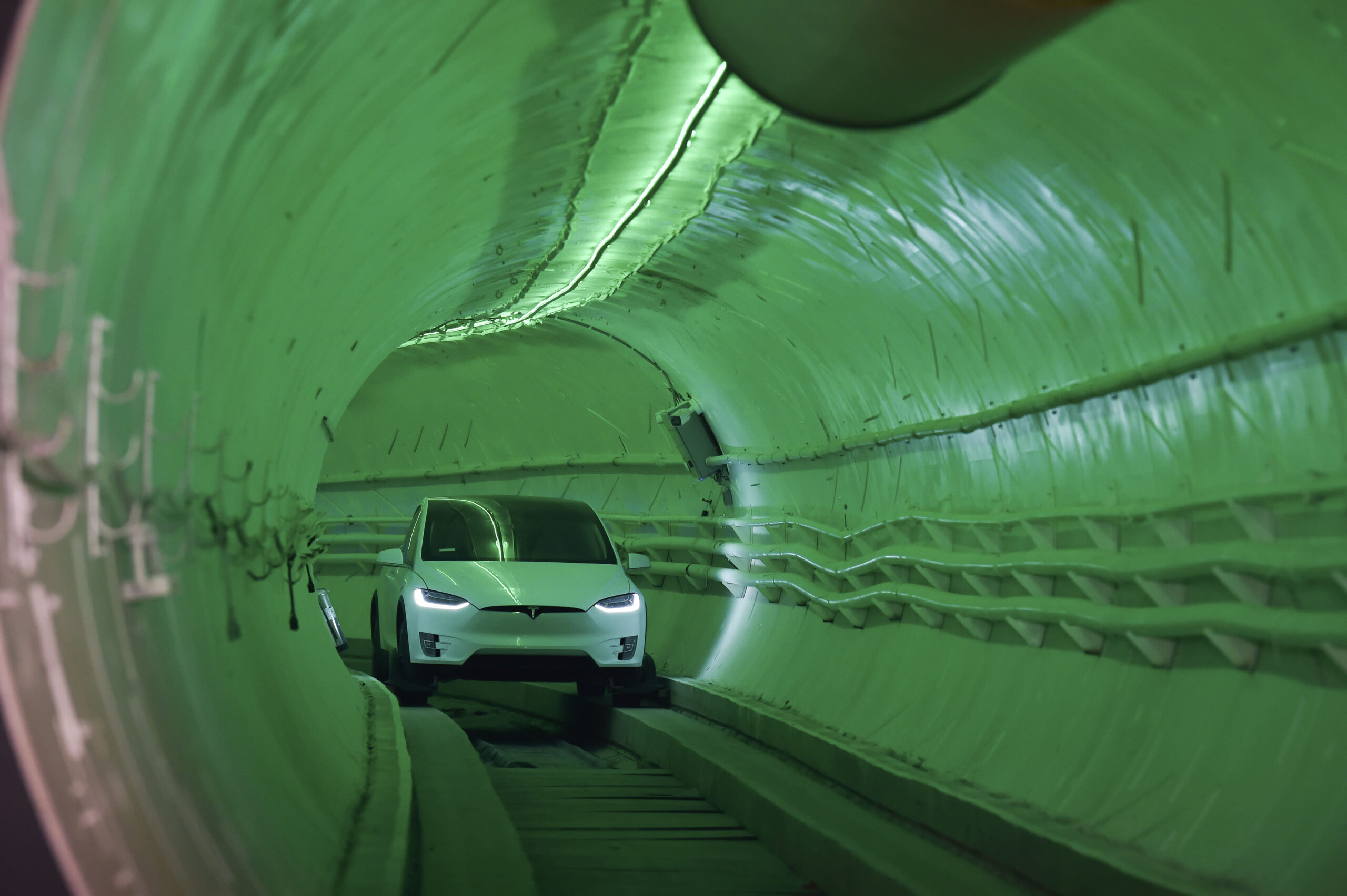 Boring tunnel company starts test operations under Las Vegas